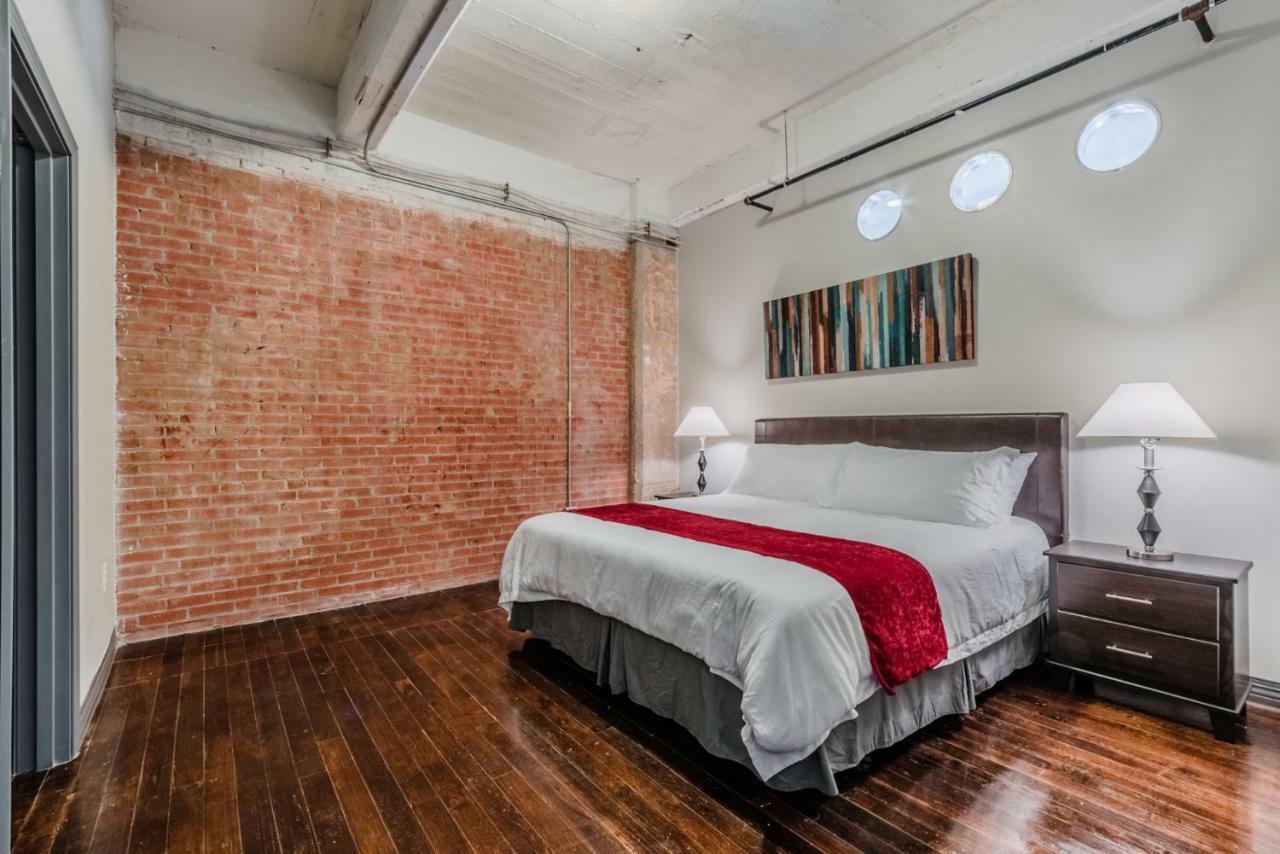 Regal Stays Corporate Apartments - Downtown ダラス エクステリア 写真
