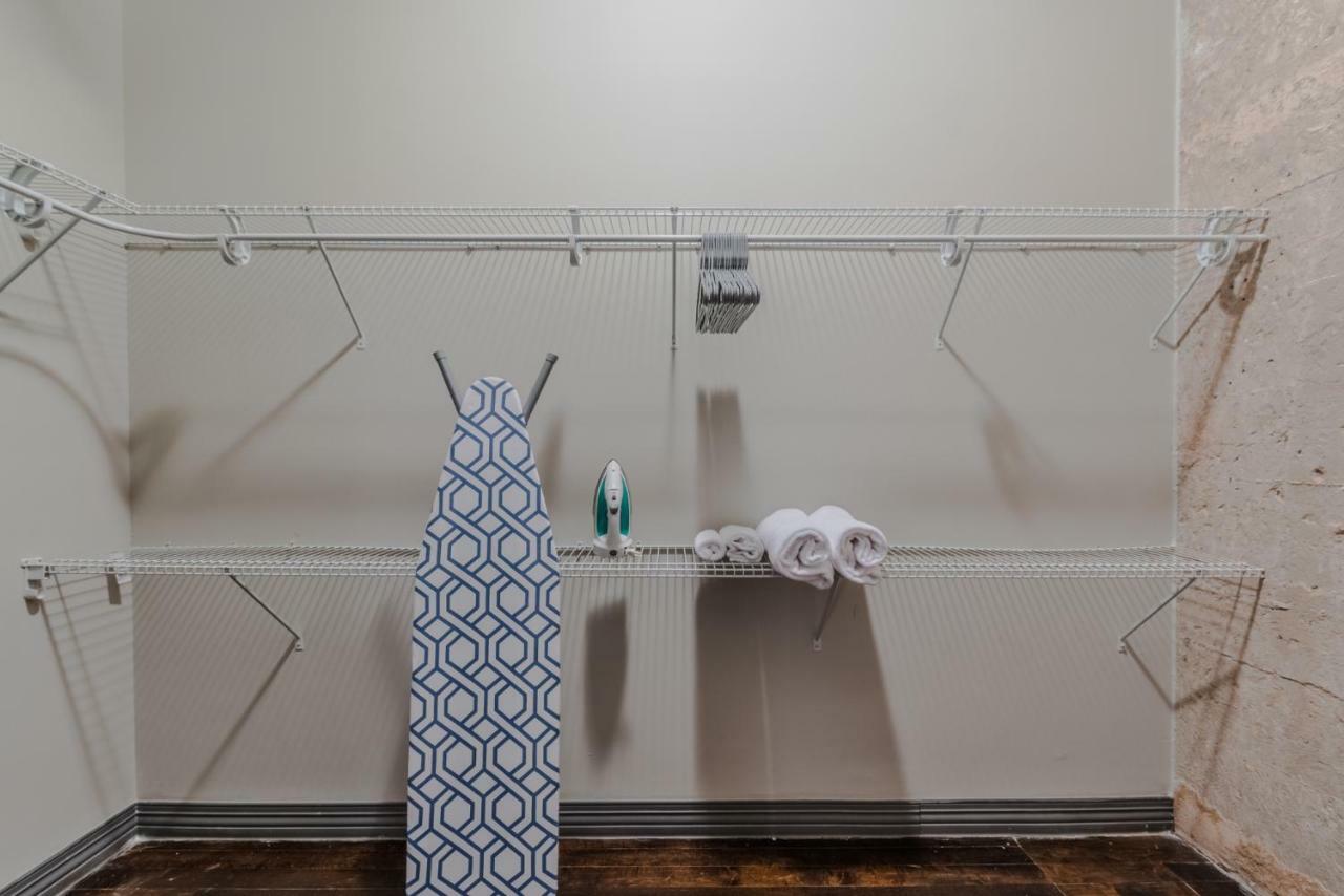Regal Stays Corporate Apartments - Downtown ダラス エクステリア 写真